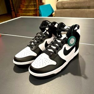 Nike Dunk High Panda